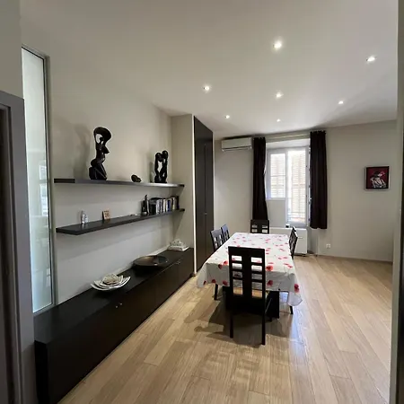 Beau 2 Piece De 70m2 Au Suquet Cannes