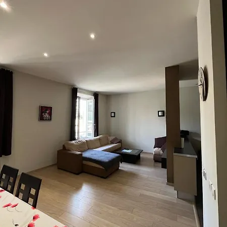 Beau 2 Piece De 70m2 Au Suquet *