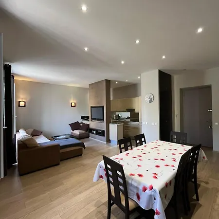 Beau 2 Piece De 70m2 Au Suquet