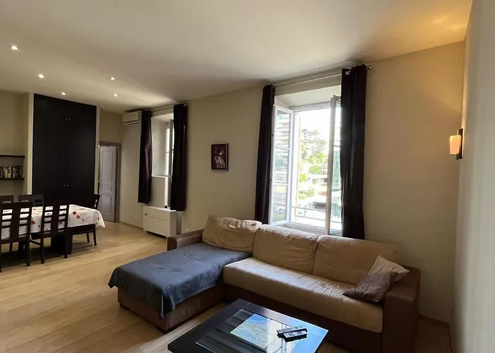 Dans Le Quartier Historique Du Suquet Ideal Congres Et Apartament Cannes